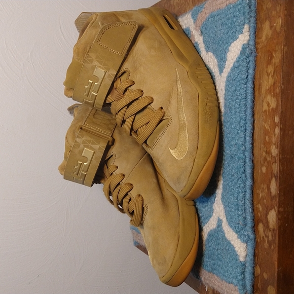 Nike Air Zoom Leather LeBron Wheat Akronite - Picture 7 of 13